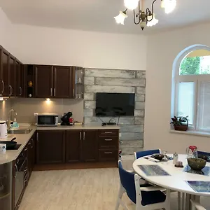 Modern & Old דירה